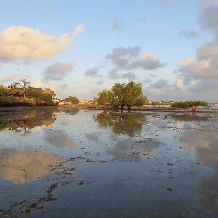 Wasini Island Bandas エクステリア 写真